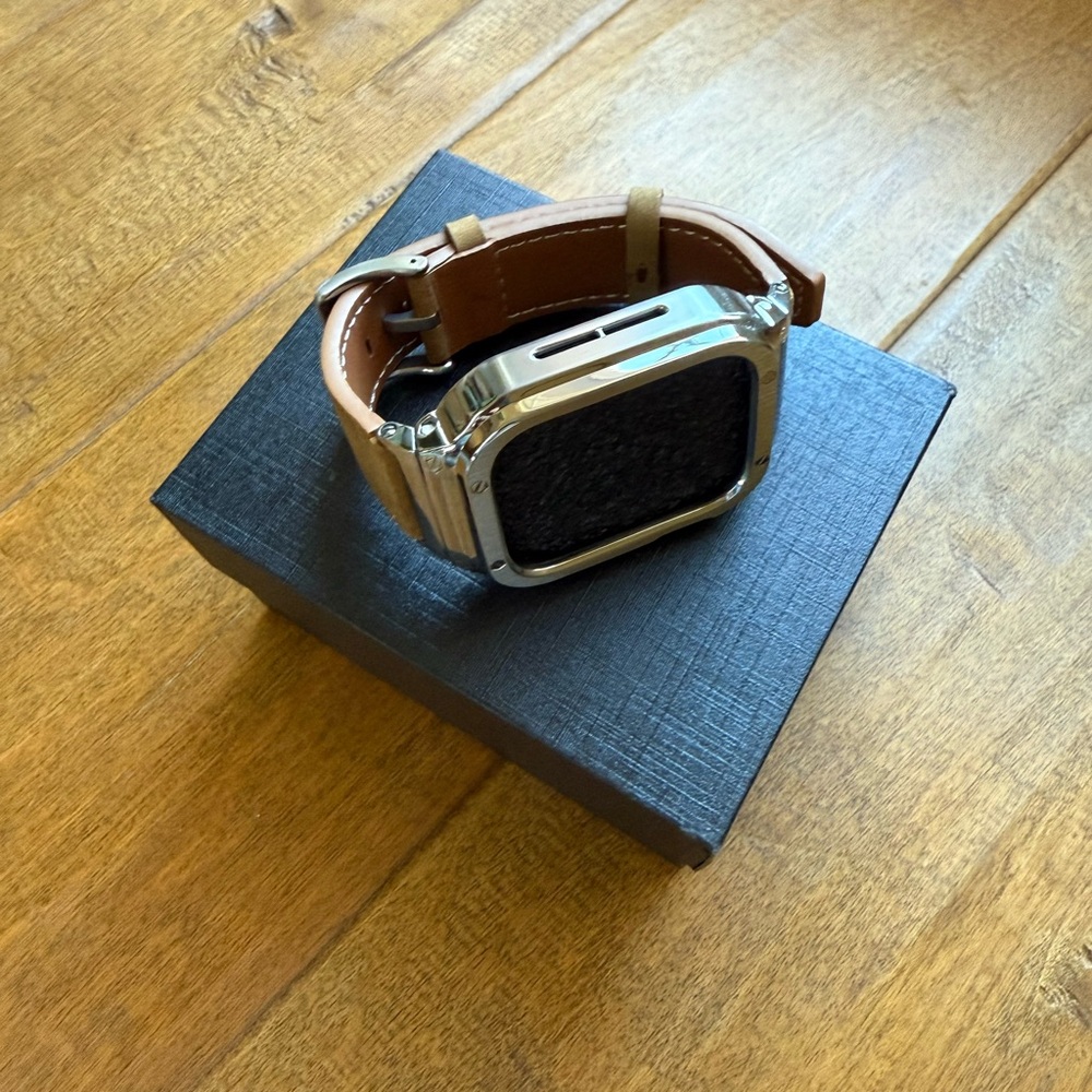Men’s Apple Watch band - Picture 2 of 5